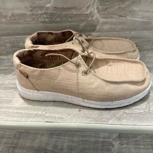 Reef Women’s Cushion Coast Casual Shoe, Beige, Size 7.5